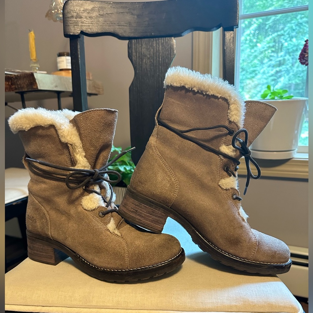 Heeled boots